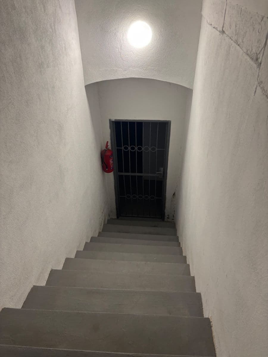 Prenájom nebytového priestoru 4 m², U Rajské zahrady, Praha, Praha Prenájom nebytového priestoru 4 m², U Rajské zahrady, Praha, Praha