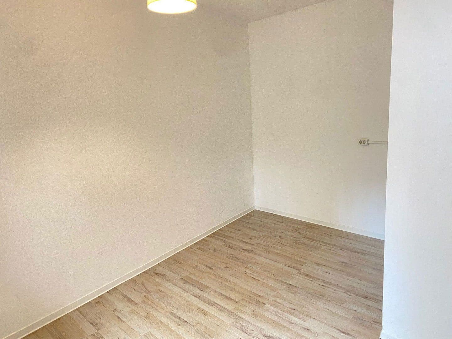 Prenájom bytu 2-izbový 60 m², Schiffweilerstrasse 33, Ottweiler, Sársko Prenájom bytu 2-izbový 60 m², Schiffweilerstrasse 33, Ottweiler, Sársko