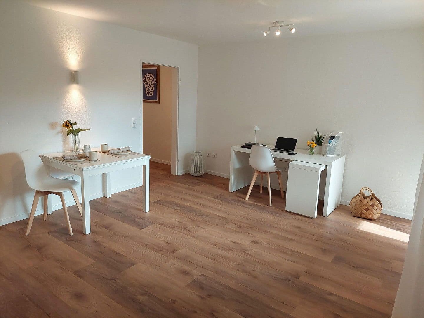 Prenájom bytu 1-izbový 38 m², Renningen, Bádensko-Wurttembersko Prenájom bytu 1-izbový 38 m², Renningen, Bádensko-Wurttembersko