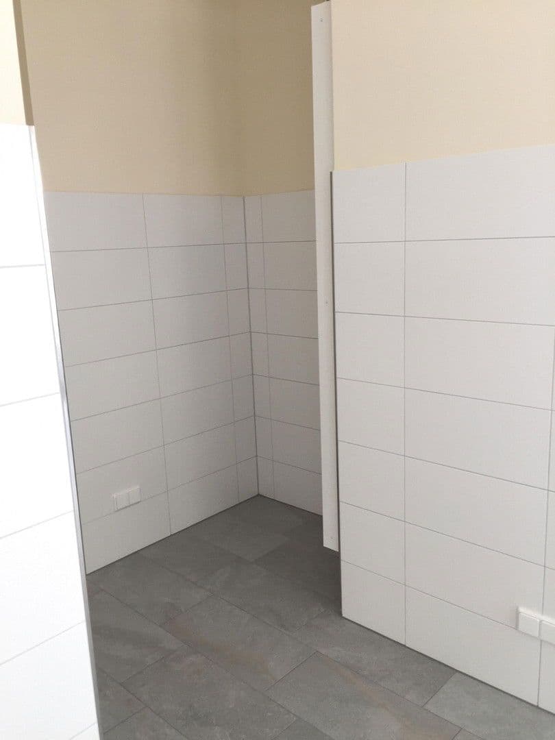 Prenájom nebytového priestoru 90 m², Argelanderstraße 150, Bonn, Severné Porýnie - Westfálsko Prenájom nebytového priestoru 90 m², Argelanderstraße 150, Bonn, Severné Porýnie - Westfálsko