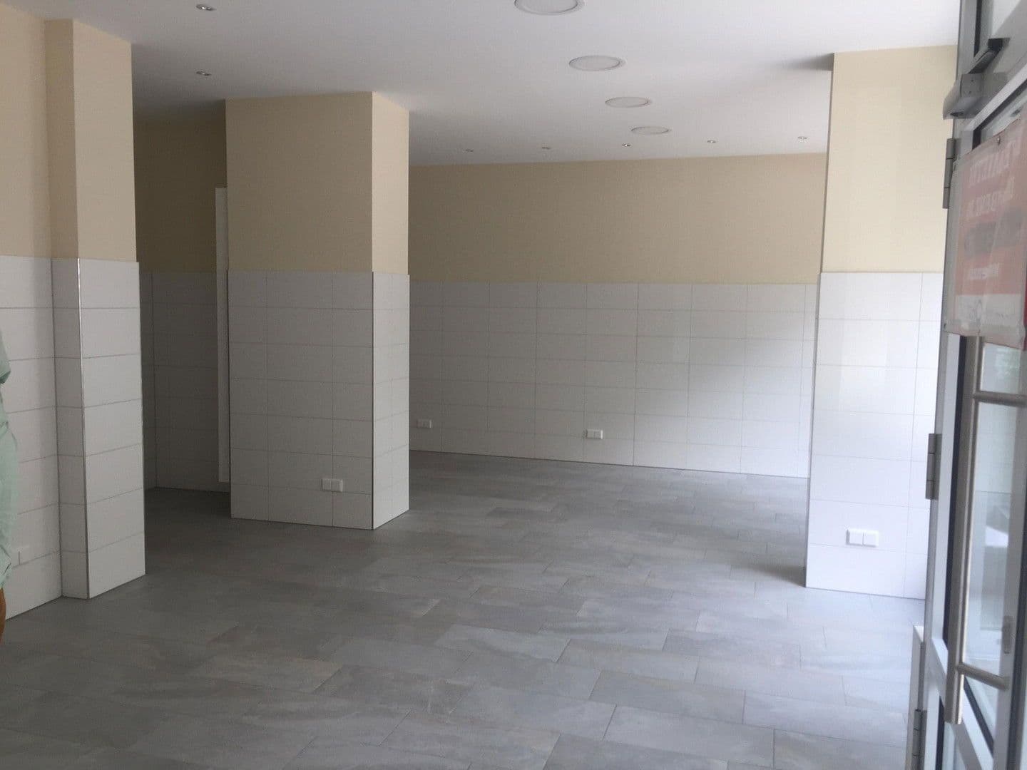 Prenájom nebytového priestoru 90 m², Argelanderstraße 150, Bonn, Severné Porýnie - Westfálsko Prenájom nebytového priestoru 90 m², Argelanderstraße 150, Bonn, Severné Porýnie - Westfálsko