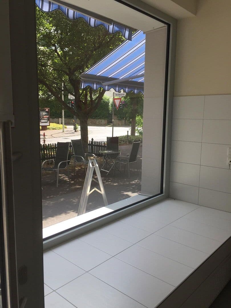 Prenájom nebytového priestoru 90 m², Argelanderstraße 150, Bonn, Severné Porýnie - Westfálsko Prenájom nebytového priestoru 90 m², Argelanderstraße 150, Bonn, Severné Porýnie - Westfálsko