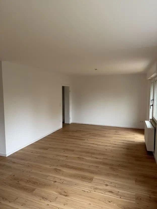 Prenájom bytu 4-izbový 120 m², Rohrerweg 14, Ettlingen, Bádensko-Wurttembersko Prenájom bytu 4-izbový 120 m², Rohrerweg 14, Ettlingen, Bádensko-Wurttembersko