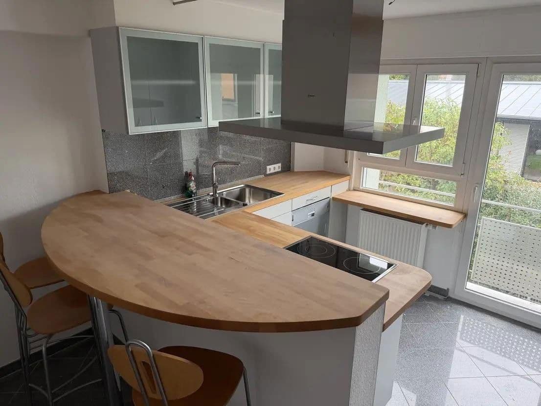 Prenájom bytu 4-izbový 120 m², Rohrerweg 14, Ettlingen, Bádensko-Wurttembersko Prenájom bytu 4-izbový 120 m², Rohrerweg 14, Ettlingen, Bádensko-Wurttembersko