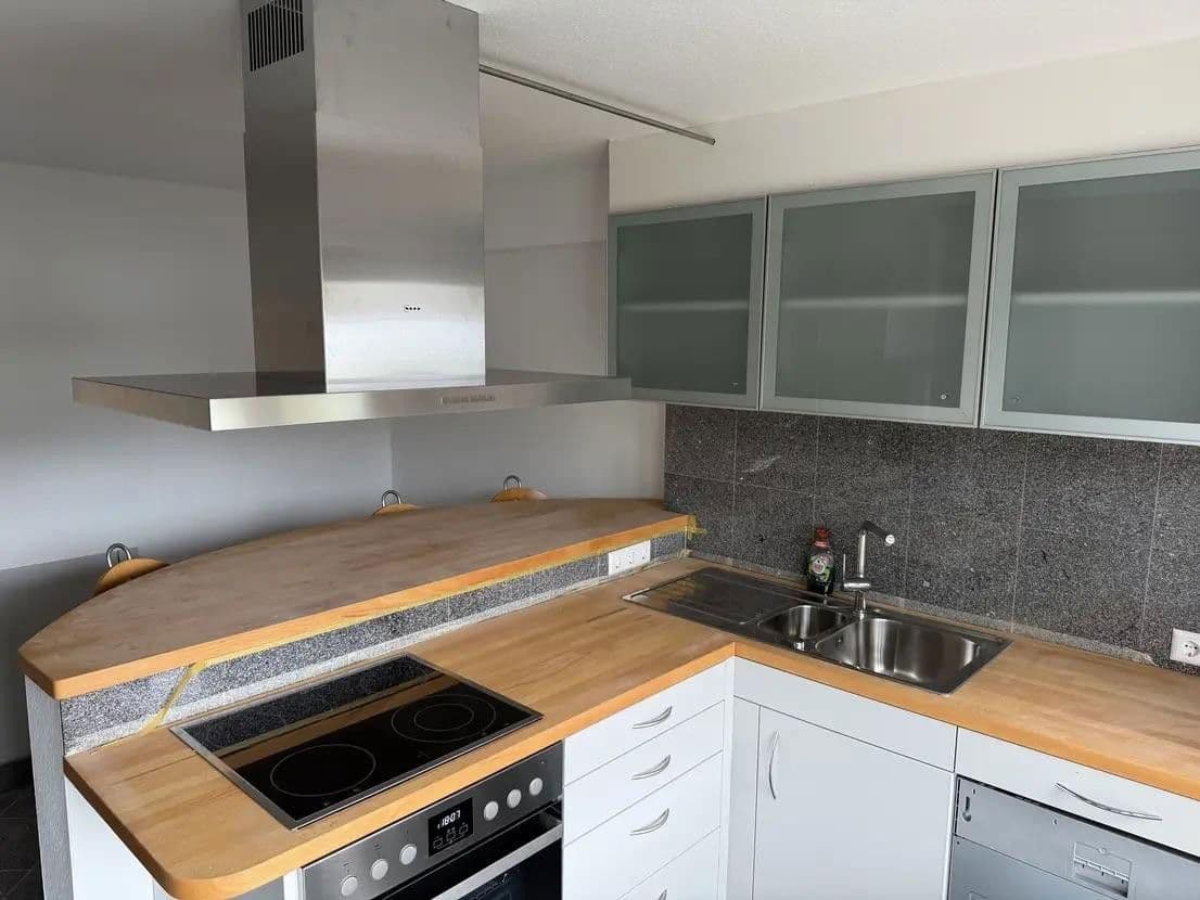 Prenájom bytu 4-izbový 120 m², Rohrerweg 14, Ettlingen, Bádensko-Wurttembersko Prenájom bytu 4-izbový 120 m², Rohrerweg 14, Ettlingen, Bádensko-Wurttembersko