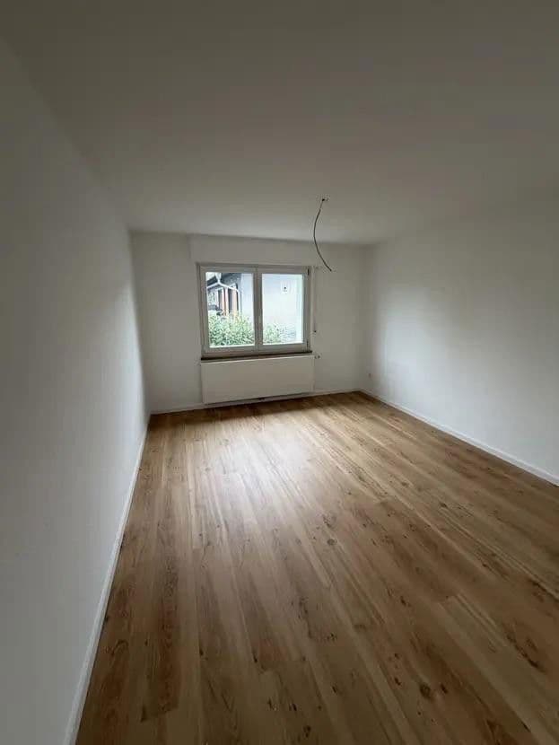 Prenájom bytu 4-izbový 120 m², Rohrerweg 14, Ettlingen, Bádensko-Wurttembersko Prenájom bytu 4-izbový 120 m², Rohrerweg 14, Ettlingen, Bádensko-Wurttembersko