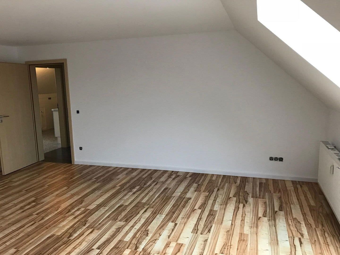 Prenájom bytu 2-izbový 80 m², Rödermark, Hesensko Prenájom bytu 2-izbový 80 m², Rödermark, Hesensko