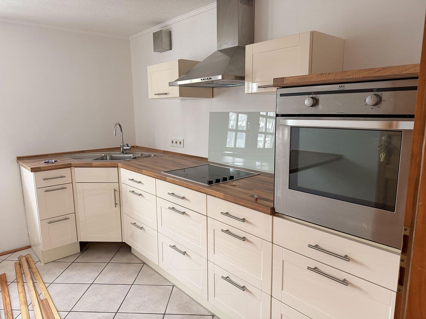 Prenájom bytu 4-izbový 97 m², Dillenburg, Hesensko Prenájom bytu 4-izbový 97 m², Dillenburg, Hesensko