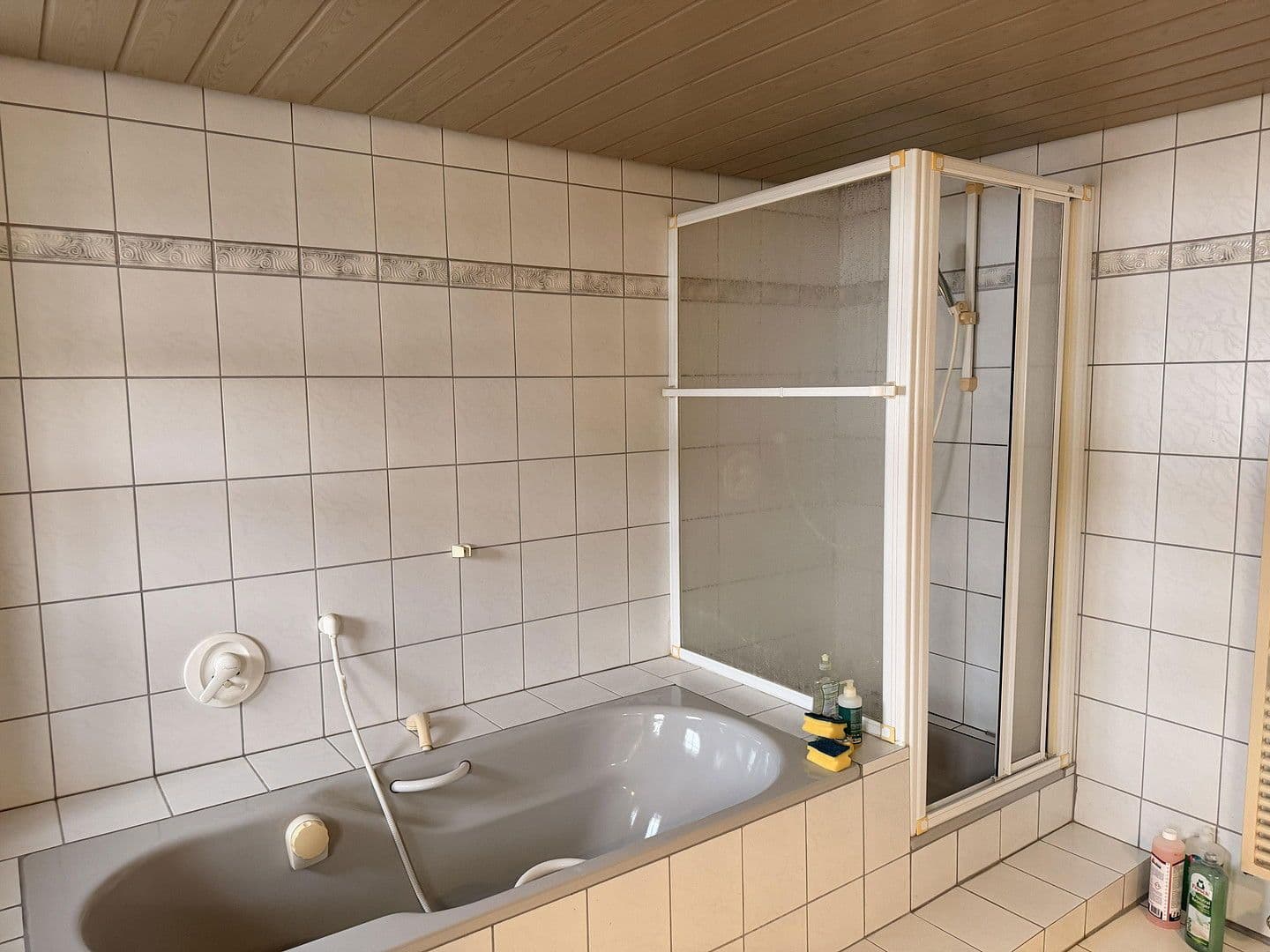 Prenájom bytu 4-izbový 97 m², Dillenburg, Hesensko Prenájom bytu 4-izbový 97 m², Dillenburg, Hesensko