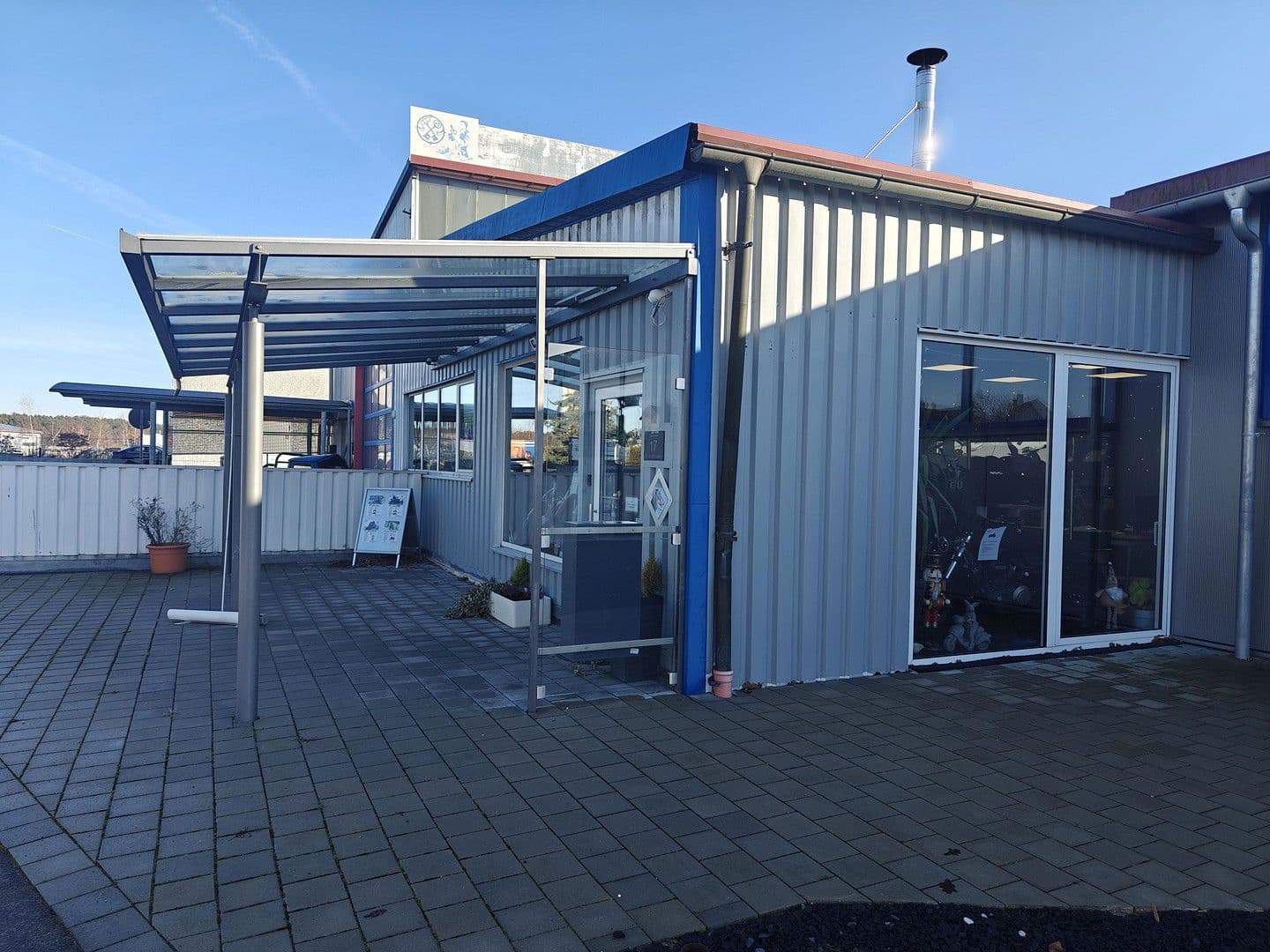 Prenájom nebytového priestoru 240 m², Industriestraße, 17, Bechhofen, Bavorsko Prenájom nebytového priestoru 240 m², Industriestraße, 17, Bechhofen, Bavorsko