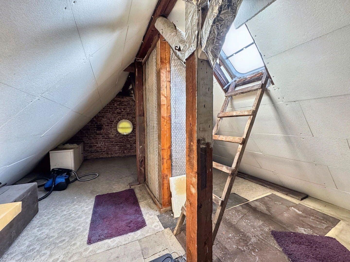 Predaj domu 202 m², pozemek 458 m², Kassel, Hesensko Predaj domu 202 m², pozemek 458 m², Kassel, Hesensko