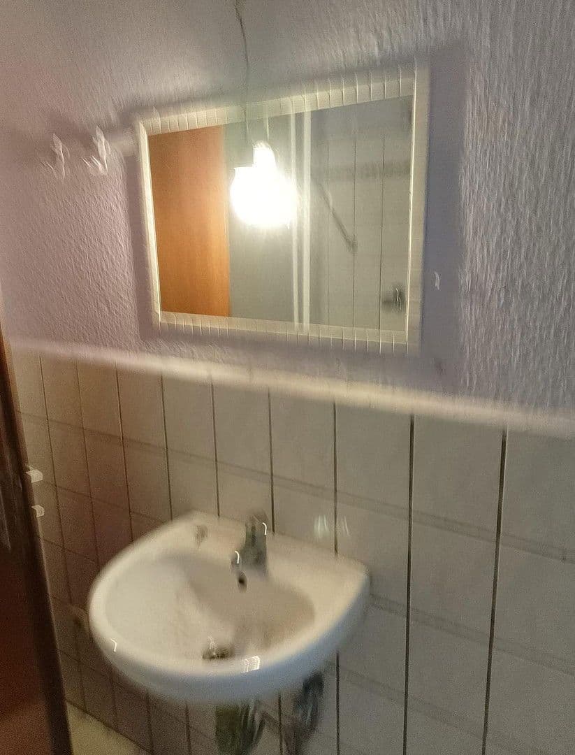 Prenájom bytu 2-izbový 48 m², Schwarzbach 134, Wuppertal, Severné Porýnie - Westfálsko Prenájom bytu 2-izbový 48 m², Schwarzbach 134, Wuppertal, Severné Porýnie - Westfálsko