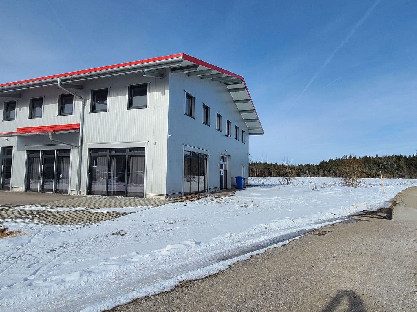 Prenájom nebytového priestoru 1.363 m², Valley, Bavorsko Prenájom nebytového priestoru 1.363 m², Valley, Bavorsko