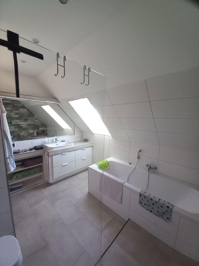 Predaj domu 136 m², pozemek 600 m², Nauen, Brandenbursko Predaj domu 136 m², pozemek 600 m², Nauen, Brandenbursko