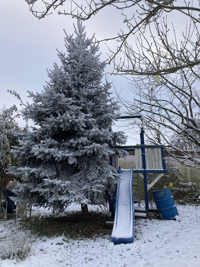 Predaj domu 136 m², pozemek 600 m², Nauen, Brandenbursko Predaj domu 136 m², pozemek 600 m², Nauen, Brandenbursko