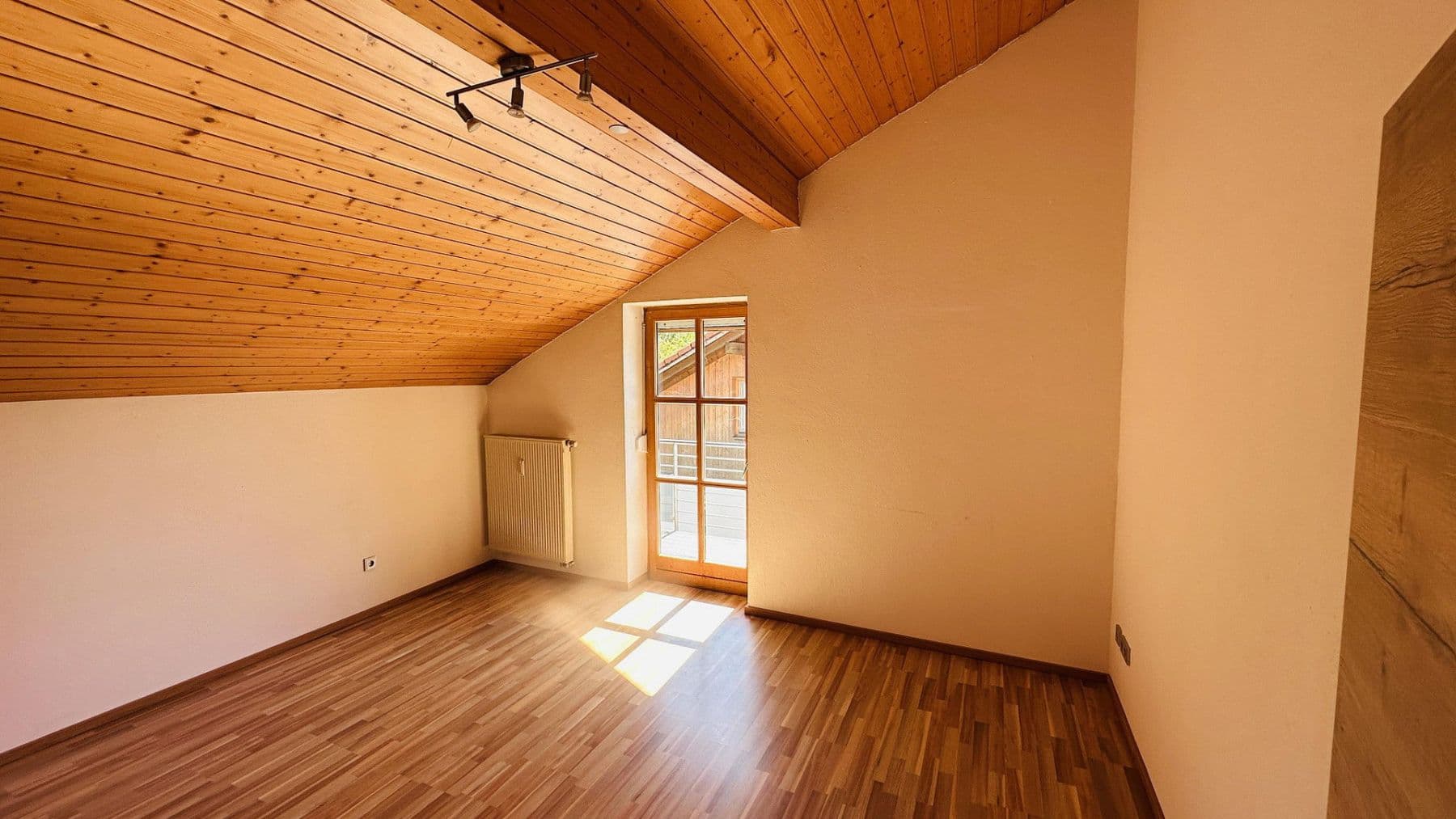 Predaj domu 240 m², pozemek 596 m², Windberg, Bavorsko Predaj domu 240 m², pozemek 596 m², Windberg, Bavorsko