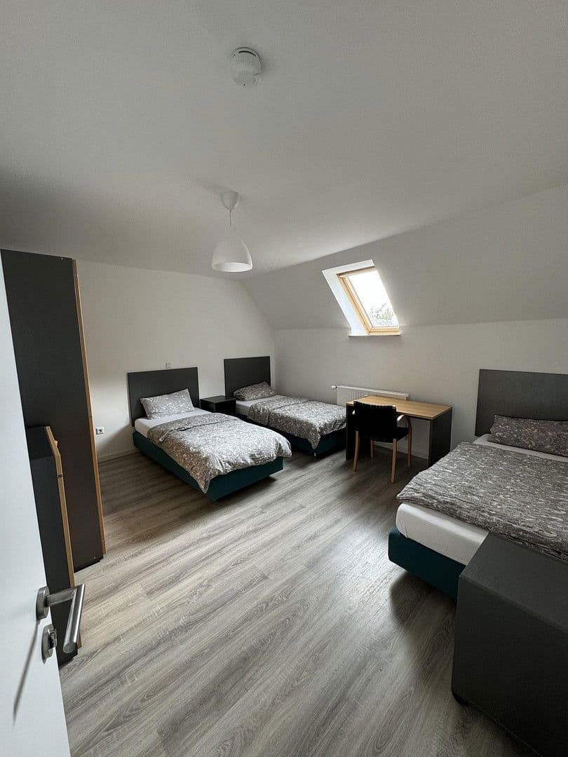 Predaj domu 485 m², pozemek 946 m², Steinhauerstr. 72, Springe, Dolné Sasko Predaj domu 485 m², pozemek 946 m², Steinhauerstr. 72, Springe, Dolné Sasko