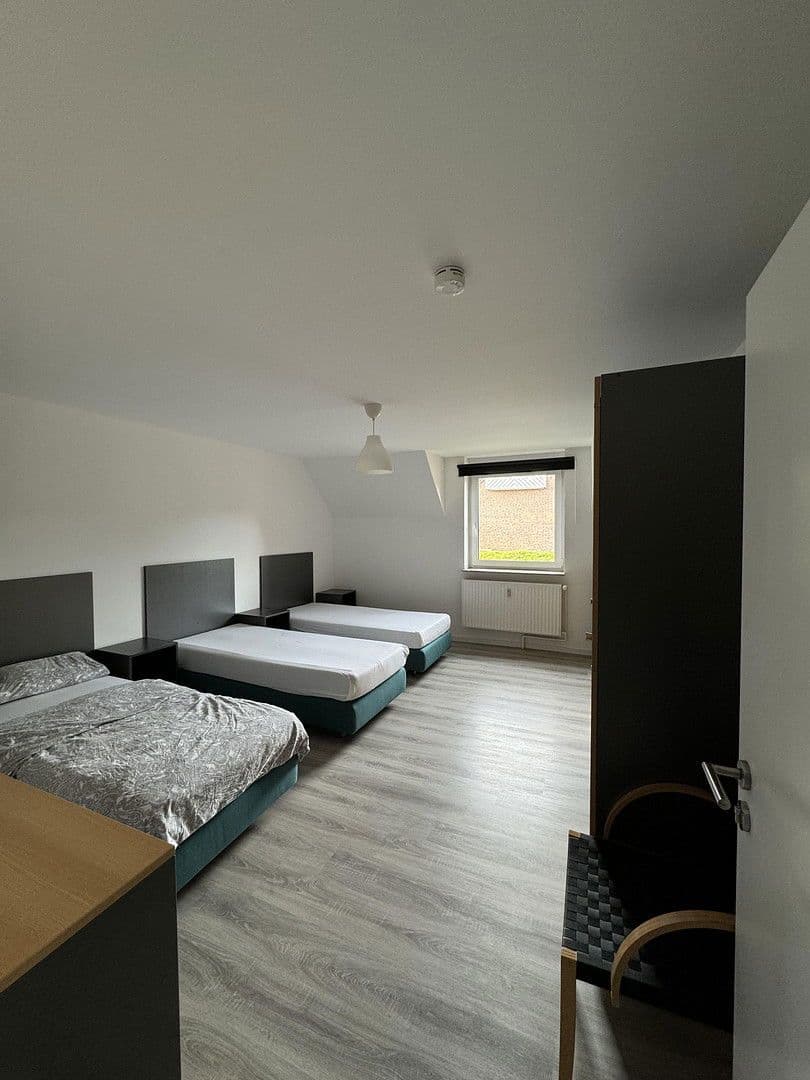 Predaj domu 485 m², pozemek 946 m², Steinhauerstr. 72, Springe, Dolné Sasko Predaj domu 485 m², pozemek 946 m², Steinhauerstr. 72, Springe, Dolné Sasko