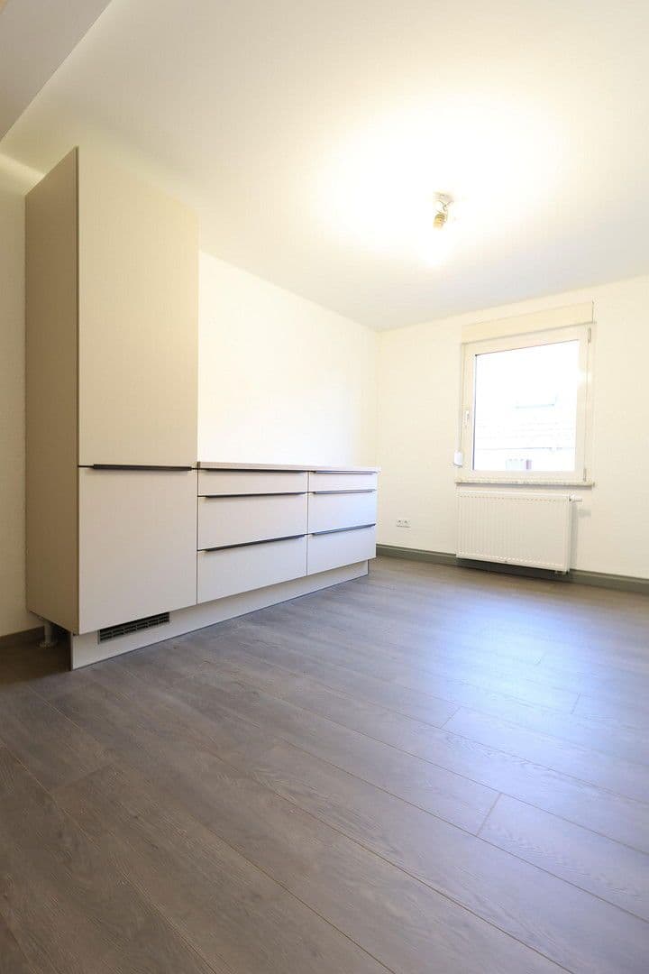 Prenájom bytu 4-izbový 103 m², Schlossstraße 36, Rauenberg, Bádensko-Wurttembersko Prenájom bytu 4-izbový 103 m², Schlossstraße 36, Rauenberg, Bádensko-Wurttembersko