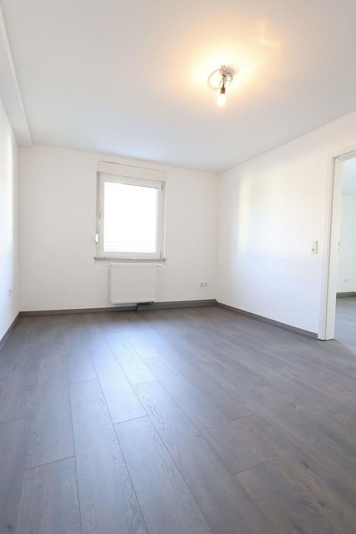 Prenájom bytu 4-izbový 103 m², Schlossstraße 36, Rauenberg, Bádensko-Wurttembersko Prenájom bytu 4-izbový 103 m², Schlossstraße 36, Rauenberg, Bádensko-Wurttembersko