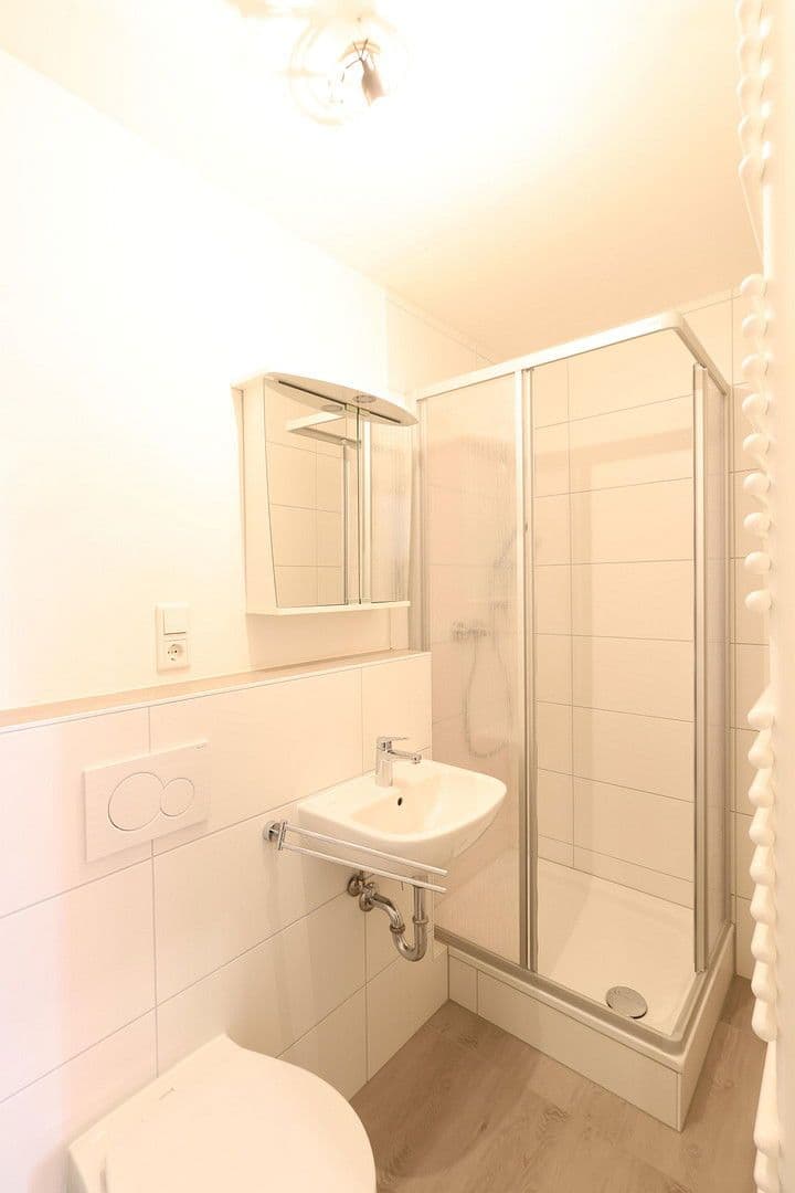 Prenájom bytu 4-izbový 103 m², Schlossstraße 36, Rauenberg, Bádensko-Wurttembersko Prenájom bytu 4-izbový 103 m², Schlossstraße 36, Rauenberg, Bádensko-Wurttembersko