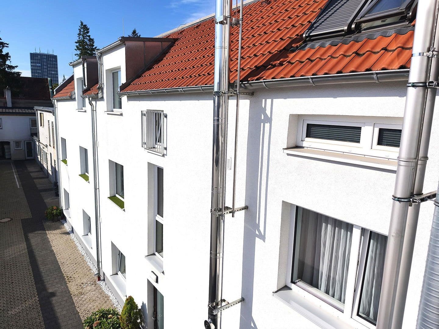 Predaj domu 1.099 m², pozemek 860 m², Henkestraße 64, Erlangen, Bavorsko Predaj domu 1.099 m², pozemek 860 m², Henkestraße 64, Erlangen, Bavorsko