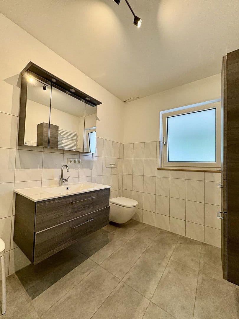 Predaj domu 203 m², pozemek 540 m², Markgröningen, Bádensko-Wurttembersko Predaj domu 203 m², pozemek 540 m², Markgröningen, Bádensko-Wurttembersko