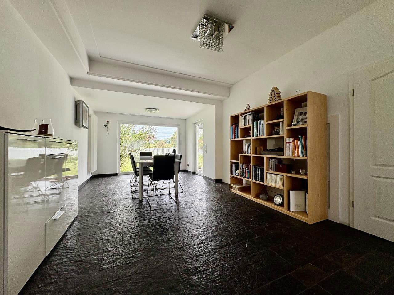 Predaj domu 203 m², pozemek 540 m², Markgröningen, Bádensko-Wurttembersko Predaj domu 203 m², pozemek 540 m², Markgröningen, Bádensko-Wurttembersko