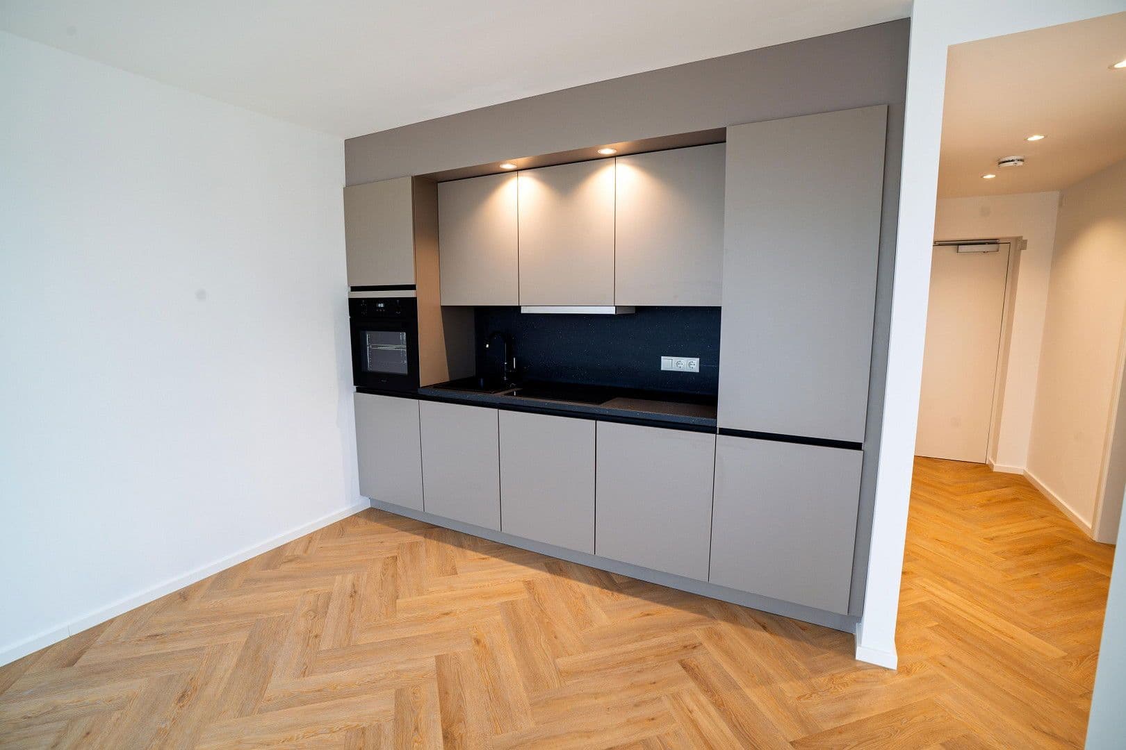 Prenájom bytu 2-izbový 64 m², Im Kuhreiher 3, Bardowick, Dolné Sasko Prenájom bytu 2-izbový 64 m², Im Kuhreiher 3, Bardowick, Dolné Sasko