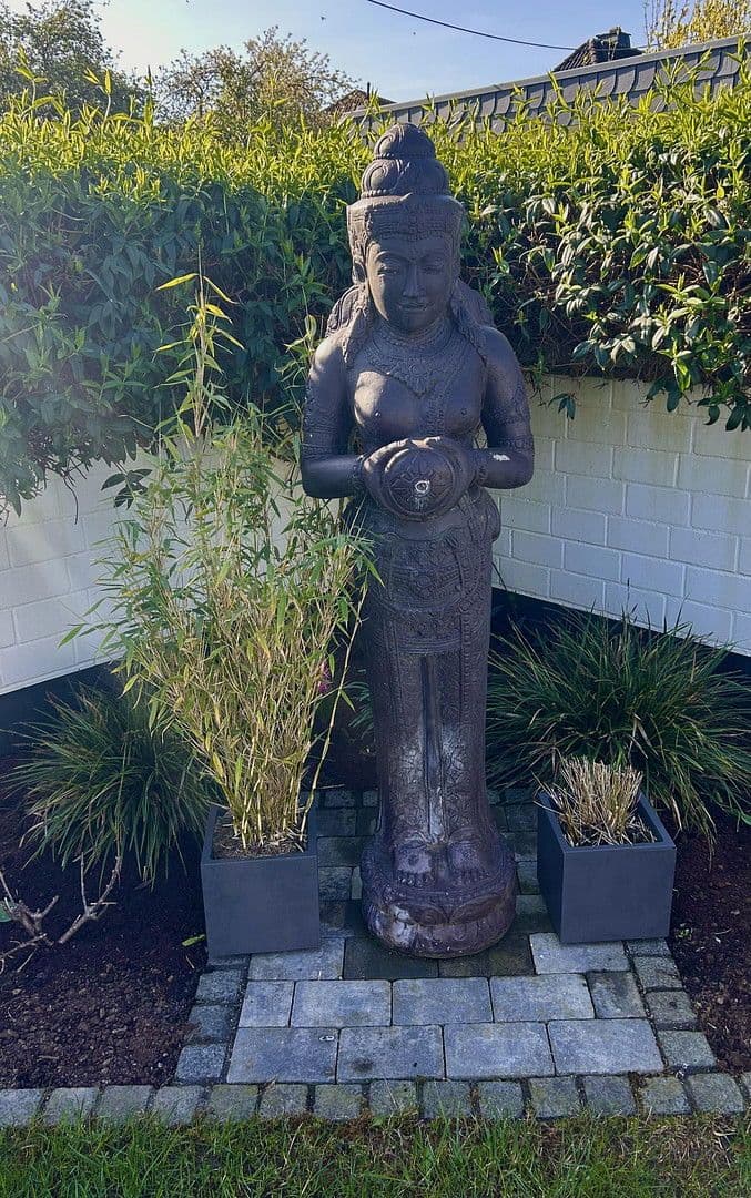 Prenájom bytu 3-izbový 78 m², Löwenburgstr.13, Hennef (Sieg), Severné Porýnie - Westfálsko Prenájom bytu 3-izbový 78 m², Löwenburgstr.13, Hennef (Sieg), Severné Porýnie - Westfálsko