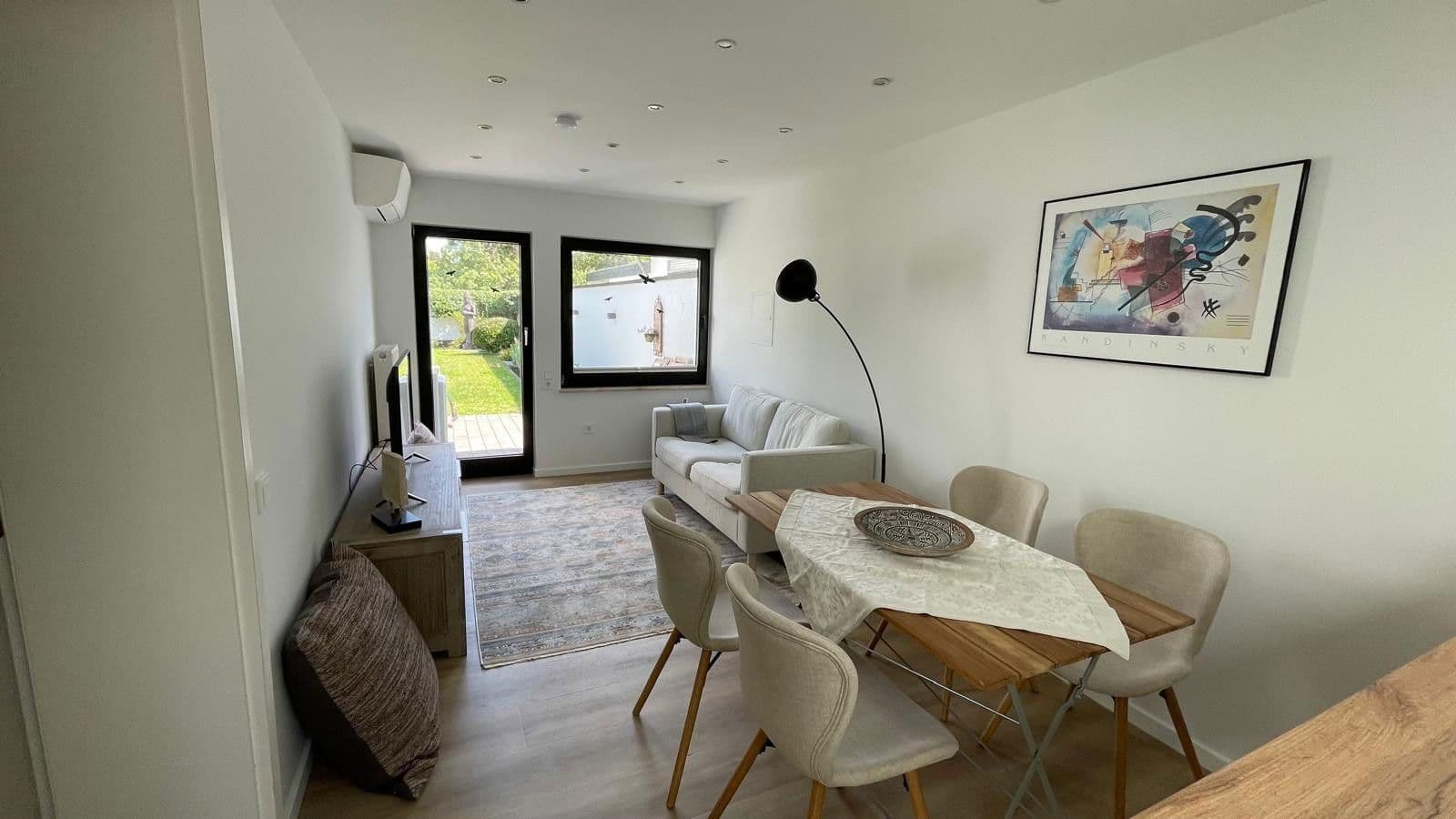 Prenájom bytu 3-izbový 78 m², Löwenburgstr.13, Hennef (Sieg), Severné Porýnie - Westfálsko Prenájom bytu 3-izbový 78 m², Löwenburgstr.13, Hennef (Sieg), Severné Porýnie - Westfálsko