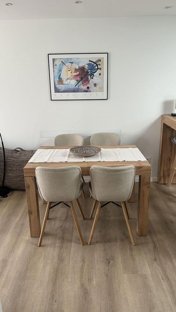 Prenájom bytu 3-izbový 78 m², Löwenburgstr.13, Hennef (Sieg), Severné Porýnie - Westfálsko Prenájom bytu 3-izbový 78 m², Löwenburgstr.13, Hennef (Sieg), Severné Porýnie - Westfálsko