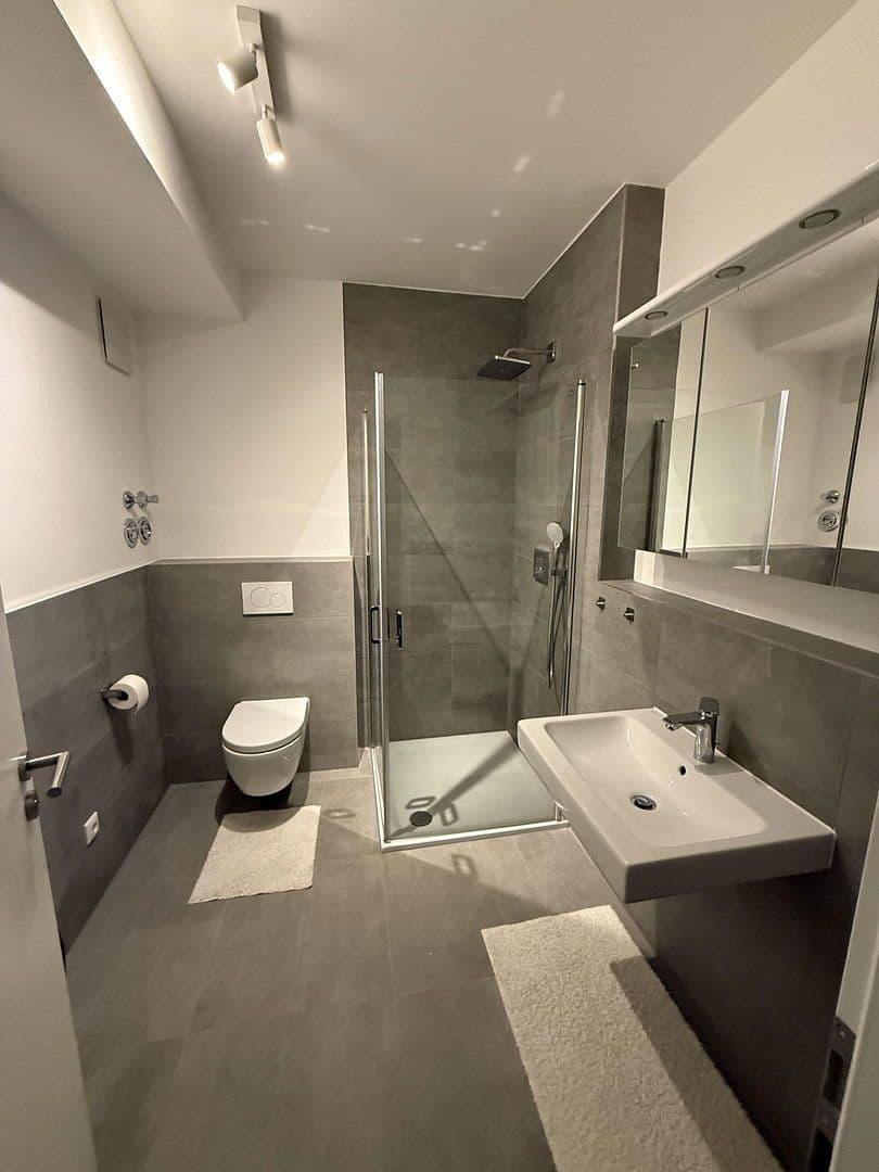 Prenájom bytu 1-izbový 48 m², Schwalbacher Straße 47, Frankfurt, Hesensko Prenájom bytu 1-izbový 48 m², Schwalbacher Straße 47, Frankfurt, Hesensko