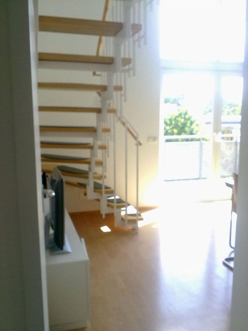 Prenájom bytu 1-izbový 41 m², München, Bavorsko Prenájom bytu 1-izbový 41 m², München, Bavorsko