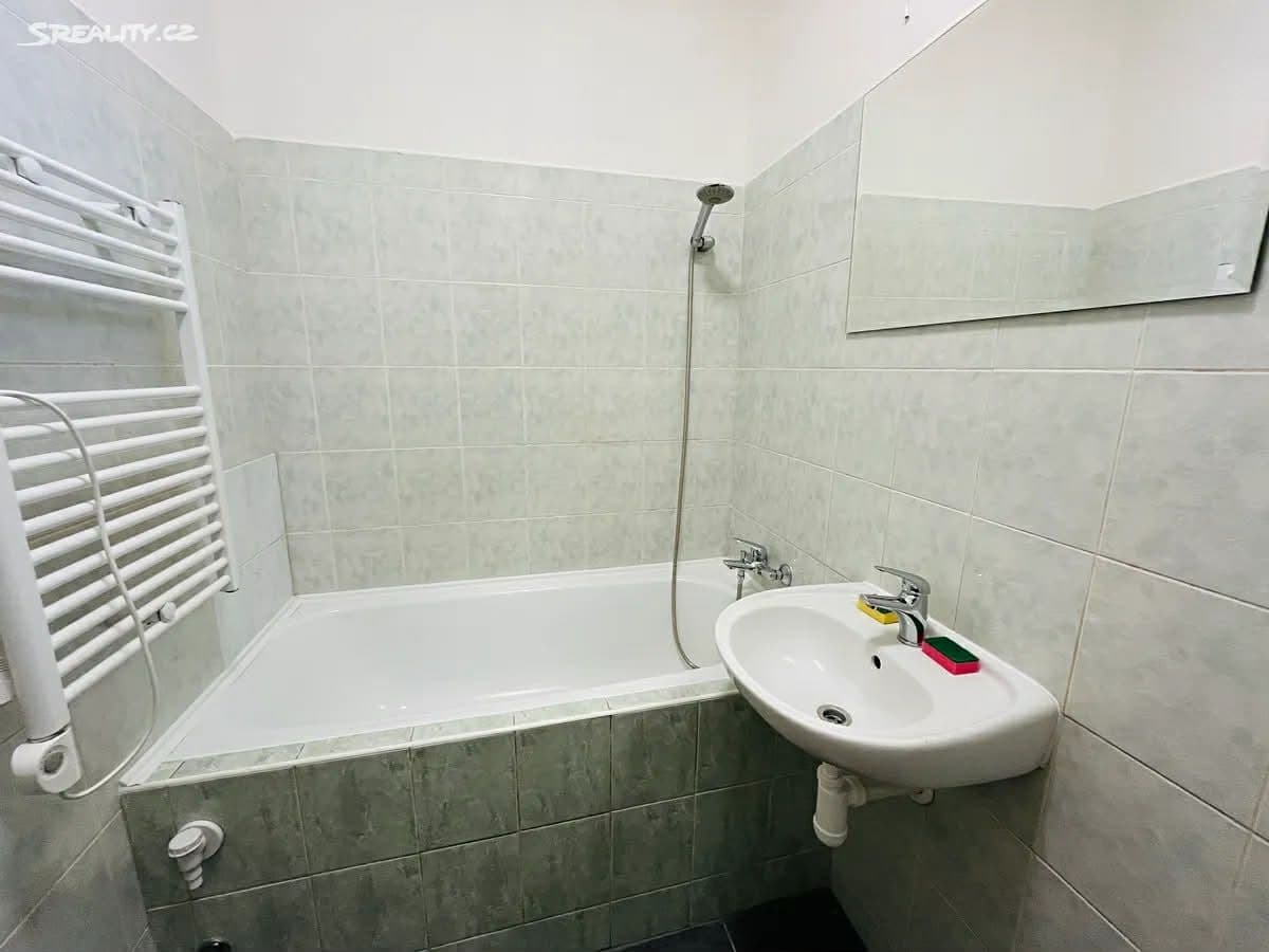 Prenájom bytu 2-izbový 50 m², Pod Pekárnami, Praha, Praha Prenájom bytu 2-izbový 50 m², Pod Pekárnami, Praha, Praha