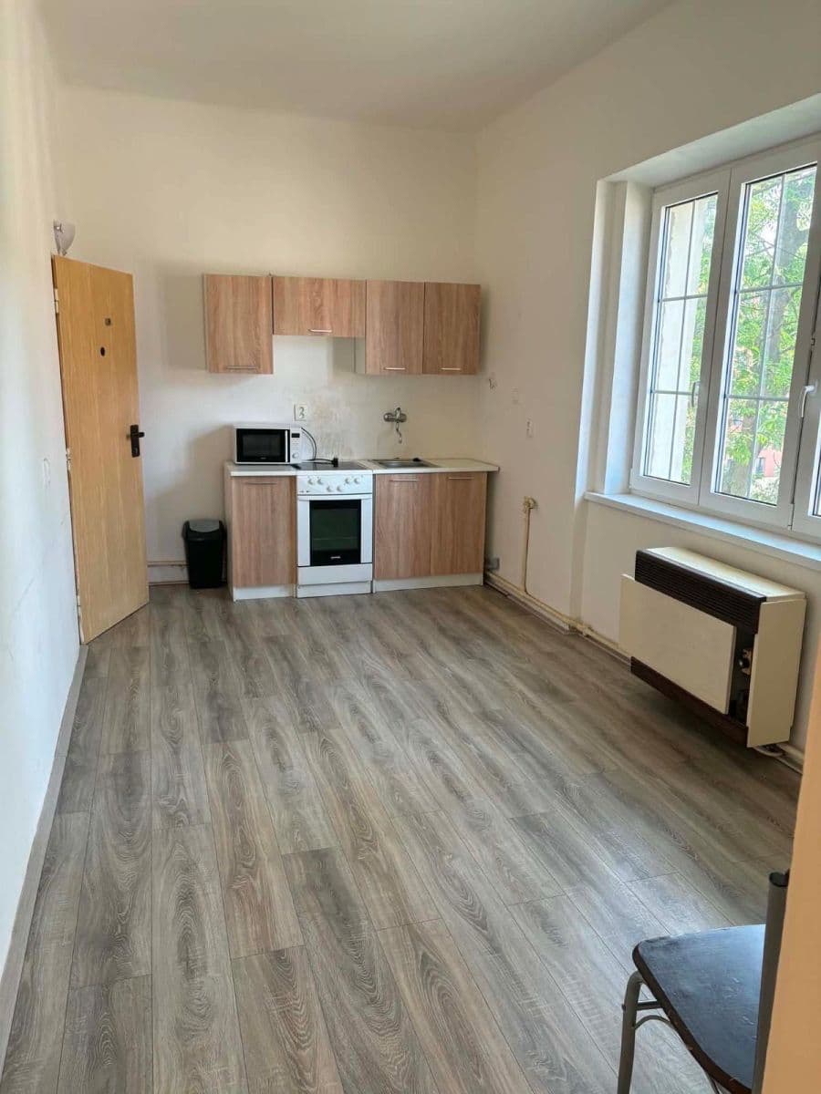 Prenájom bytu 2-izbový 50 m², Pod Pekárnami, Praha, Praha Prenájom bytu 2-izbový 50 m², Pod Pekárnami, Praha, Praha