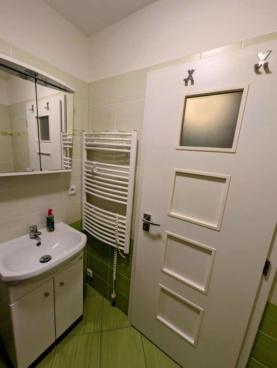 Prenájom bytu 2-izbový 43 m², Sezemínská, Praha, Praha Prenájom bytu 2-izbový 43 m², Sezemínská, Praha, Praha