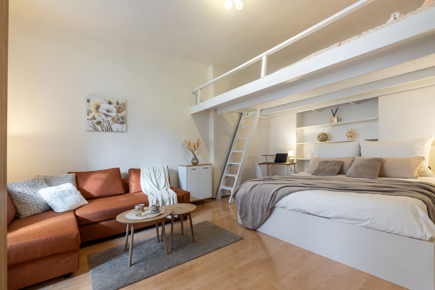 Prenájom bytu 37 m², U Parního mlýna, Praha, Praha Prenájom bytu 37 m², U Parního mlýna, Praha, Praha