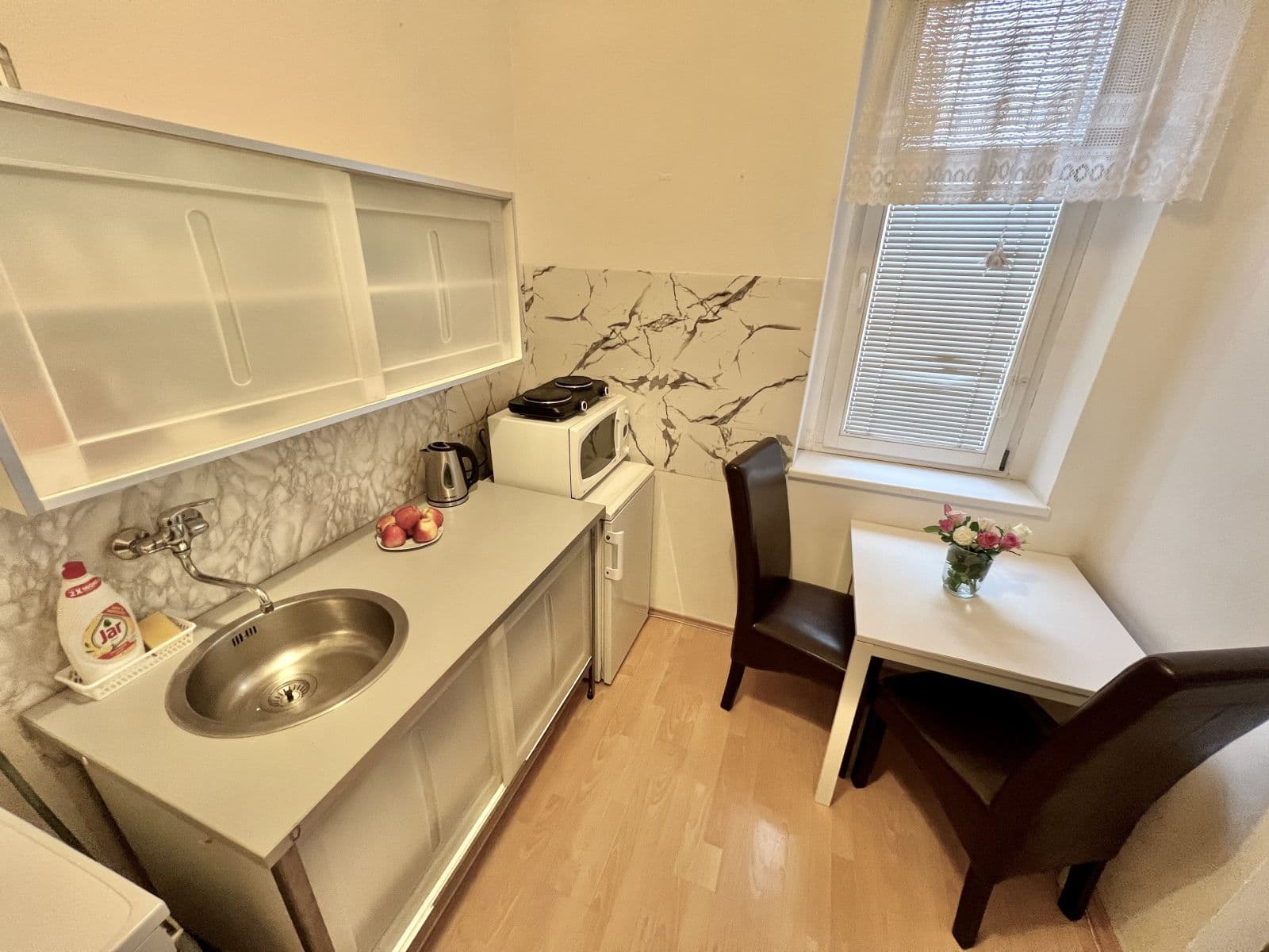 Prenájom bytu 37 m², U Parního mlýna, Praha, Praha Prenájom bytu 37 m², U Parního mlýna, Praha, Praha