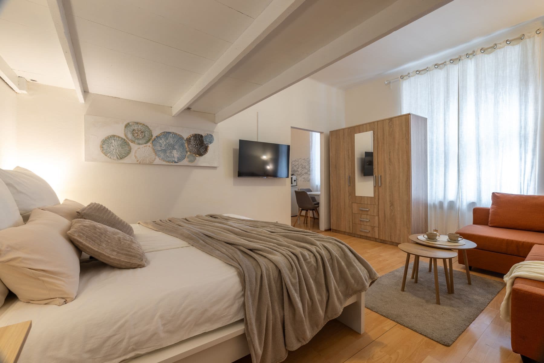 Prenájom bytu 37 m², U Parního mlýna, Praha, Praha Prenájom bytu 37 m², U Parního mlýna, Praha, Praha