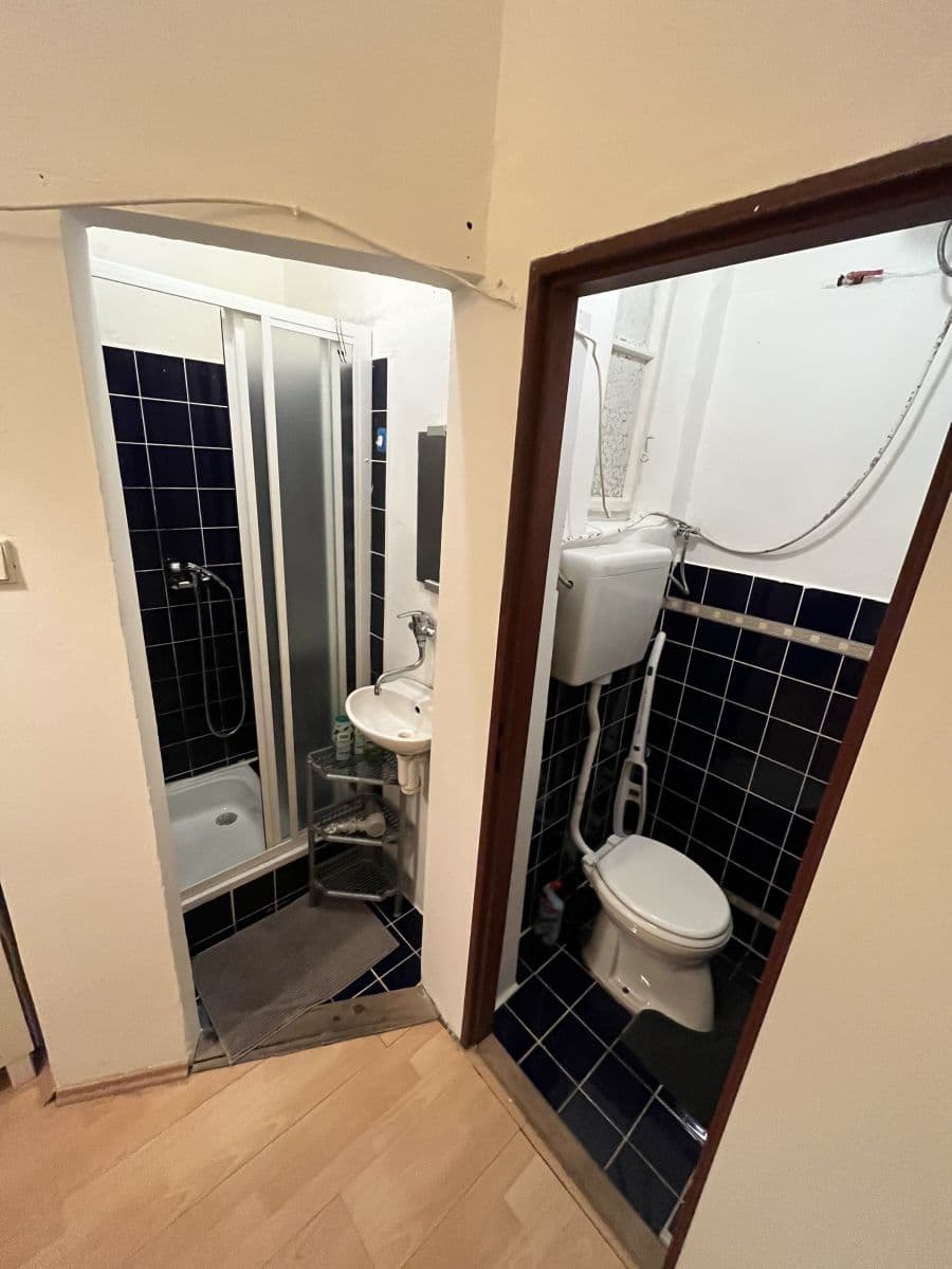 Prenájom bytu 37 m², U Parního mlýna, Praha, Praha Prenájom bytu 37 m², U Parního mlýna, Praha, Praha