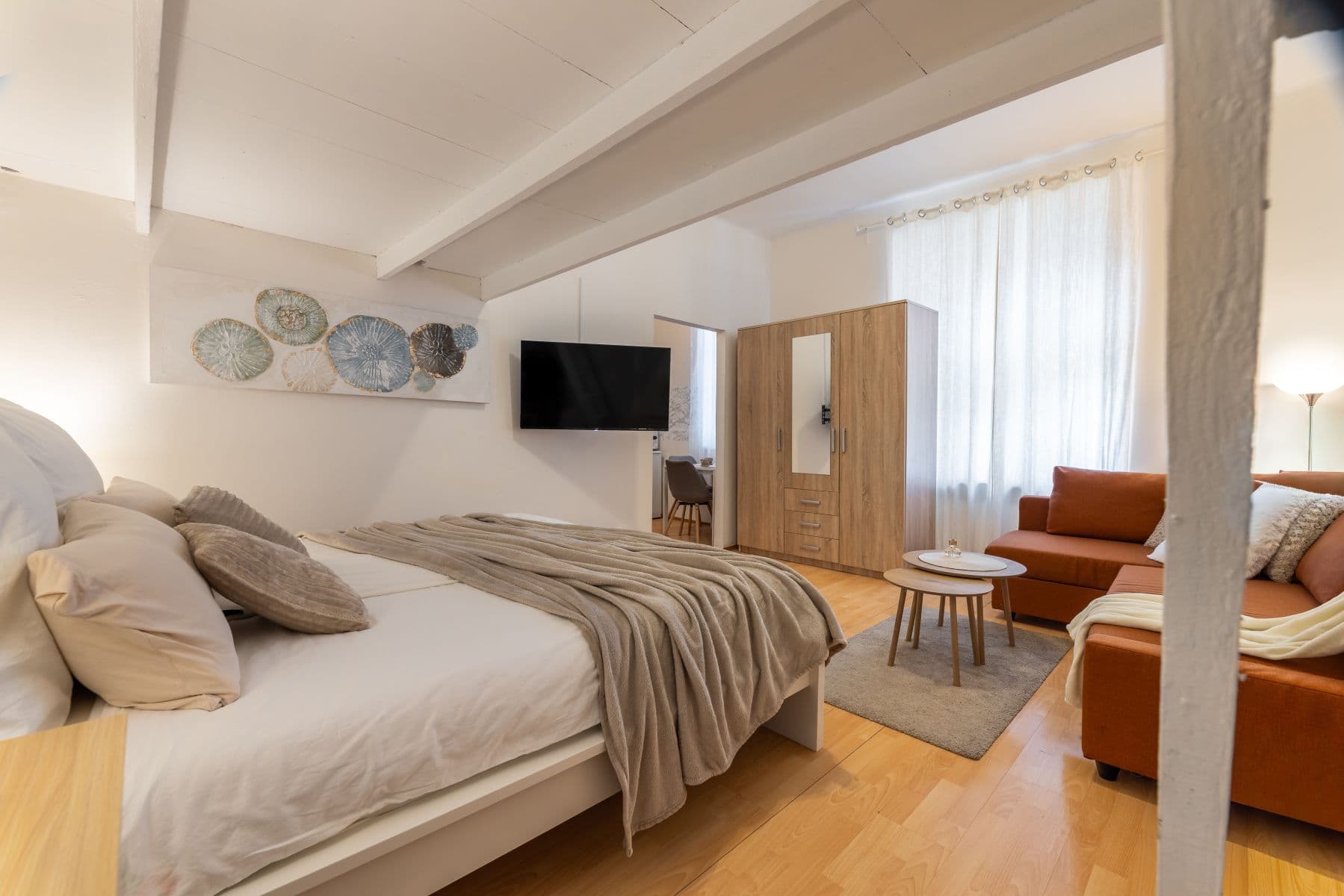 Prenájom bytu 37 m², U Parního mlýna, Praha, Praha Prenájom bytu 37 m², U Parního mlýna, Praha, Praha