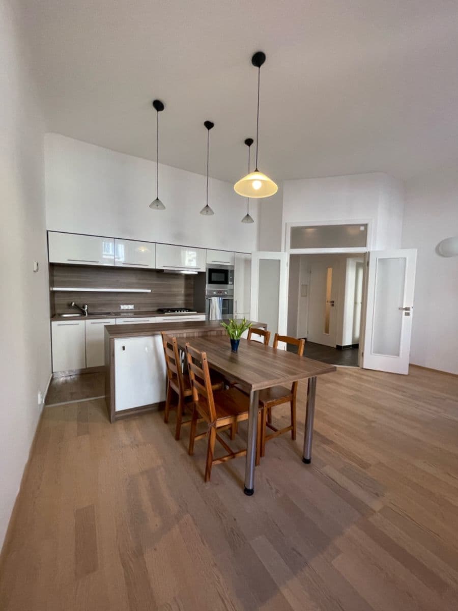 Prenájom bytu 2-izbový 53 m², Letohradská, Praha, Praha Prenájom bytu 2-izbový 53 m², Letohradská, Praha, Praha