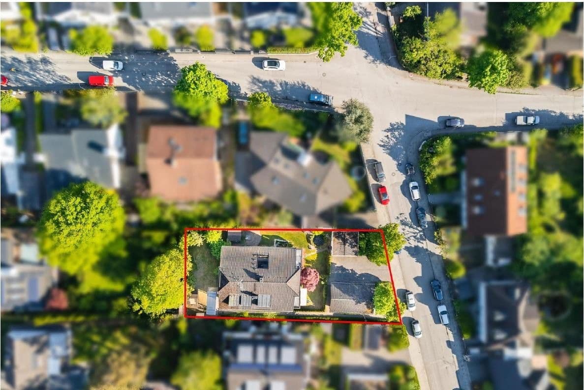 Prenájom bytu 3-izbový 126 m², München, Bavorsko Prenájom bytu 3-izbový 126 m², München, Bavorsko