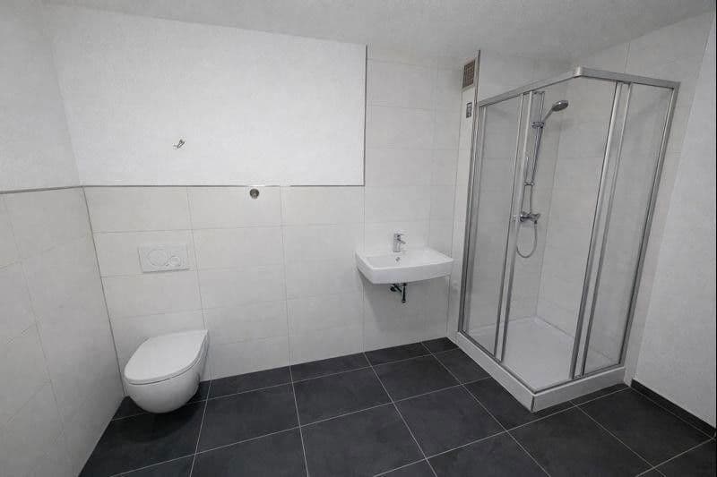 Prenájom bytu 3-izbový 106 m², Langerfelder Straße 119, Wuppertal, Severné Porýnie - Westfálsko Prenájom bytu 3-izbový 106 m², Langerfelder Straße 119, Wuppertal, Severné Porýnie - Westfálsko