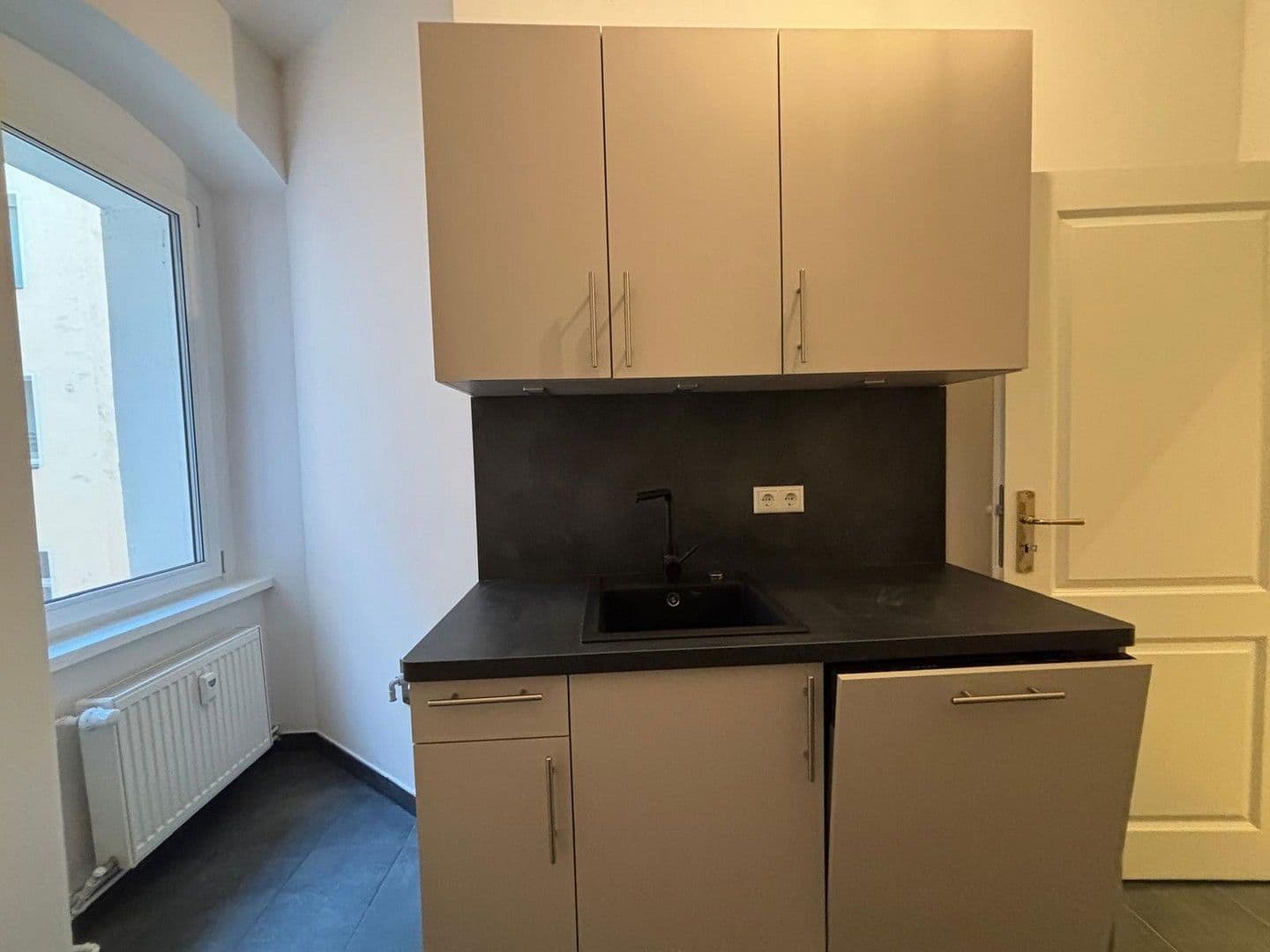 Prenájom bytu 1-izbový 47 m², Berlin, Berlín Prenájom bytu 1-izbový 47 m², Berlin, Berlín