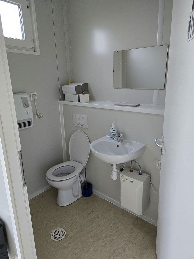 Predaj kancelárie 135 m², Michelau in Oberfranken, Bavorsko Predaj kancelárie 135 m², Michelau in Oberfranken, Bavorsko