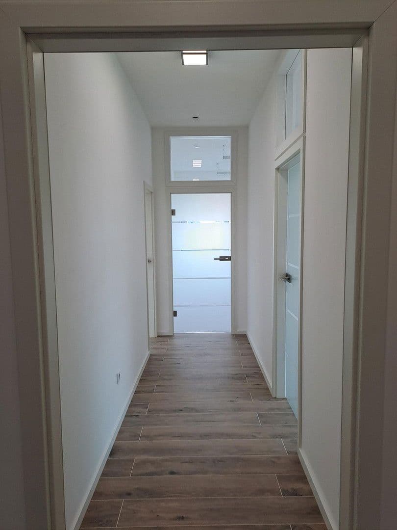 Prenájom kancelárie 105 m², Gilching, Bavorsko Prenájom kancelárie 105 m², Gilching, Bavorsko