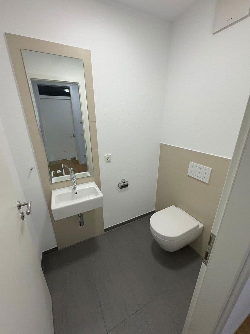 Prenájom bytu 2-izbový 72 m², Josef-Wirmer-Straße 11, Bonn, Severné Porýnie - Westfálsko Prenájom bytu 2-izbový 72 m², Josef-Wirmer-Straße 11, Bonn, Severné Porýnie - Westfálsko