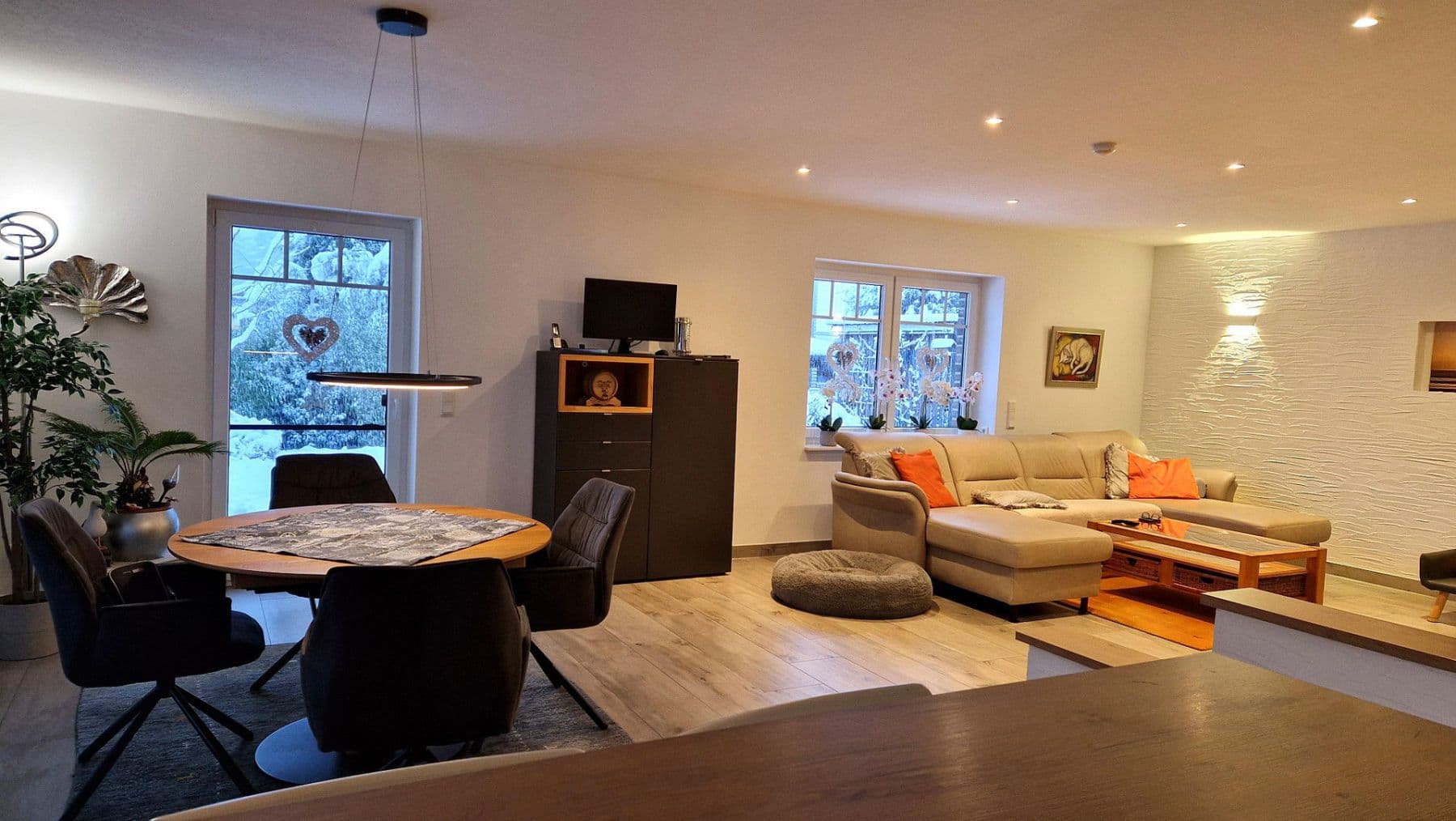 Predaj domu 194 m², pozemek 680 m², Hemmoor, Dolné Sasko Predaj domu 194 m², pozemek 680 m², Hemmoor, Dolné Sasko